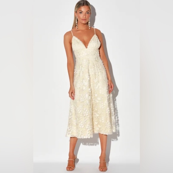 Lulus Dresses & Skirts - Lulu’s | Flourishing Kiss Cream Floral Floral Lace Midi Dress | Medium | NWT